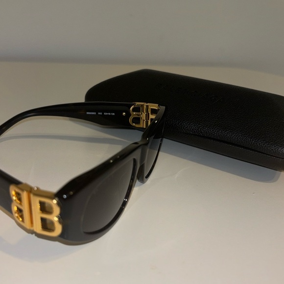 BALENCIAGA SUNGLASSES - Picture 8 of 9